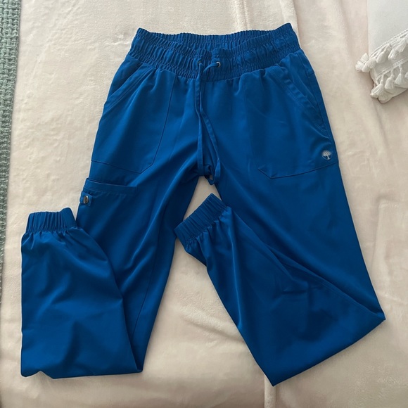 Scrubs Lot/Bundle - Picture 9 of 13